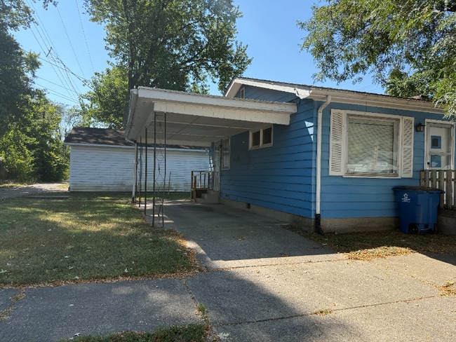 2501-2503 Beech St in Terre Haute, IN - Building Photo - Building Photo