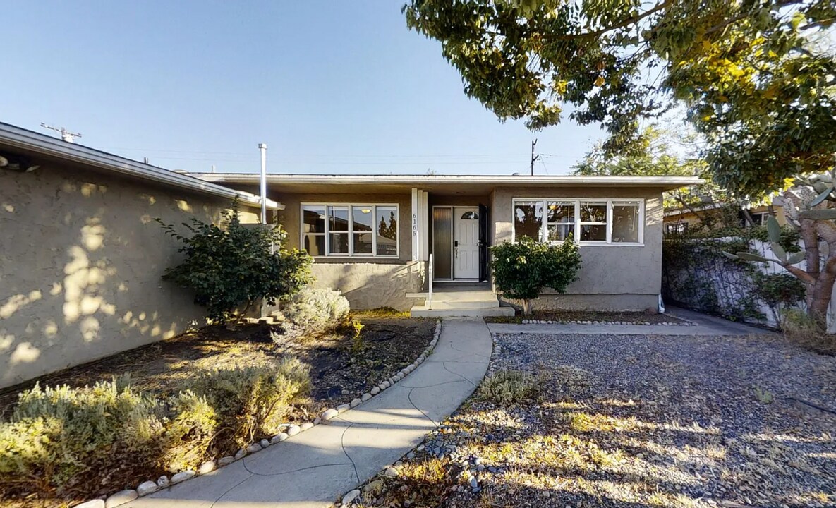 6165 Mary Ln Dr in San Diego, CA - Building Photo