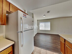 8708 E Crescent Ave in Mesa, AZ - Building Photo - Building Photo