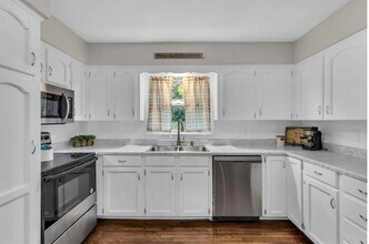 8604 Ford Ave in Raytown, MO - Building Photo - Building Photo