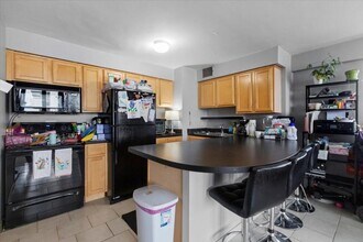 6030 N Sheridan Rd in Chicago, IL - Building Photo - Building Photo