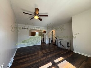 1037-1039 SW Kingscross Rd in Blue Springs, MO - Building Photo - Building Photo