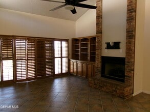 246 Casas Bella Ln in Santa Teresa, NM - Building Photo - Building Photo