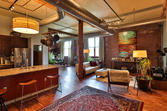 Lofts at Lafayette Square in St. Louis, MO - Foto de edificio - Building Photo