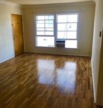 1466 S Sherbourne Dr in Los Angeles, CA - Building Photo - Building Photo