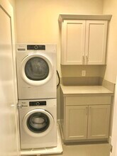 8320 NE 163rd Pl, Unit 1 in Kenmore, WA - Building Photo - Building Photo