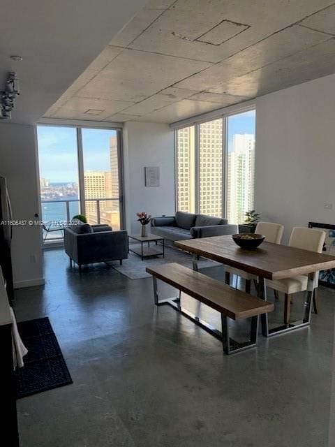 151 SE 1st St in Miami, FL - Foto de edificio