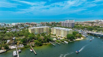 1308 Old Stickney Point Rd, Unit WP3 in Sarasota, FL - Building Photo