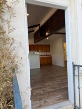 12621 Victoria Ave in Los Angeles, CA - Foto de edificio - Building Photo