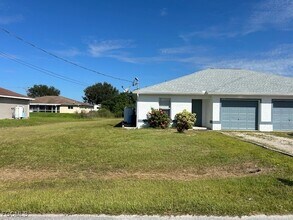 2453 Daniel Ave N in Lehigh Acres, FL - Building Photo - Building Photo