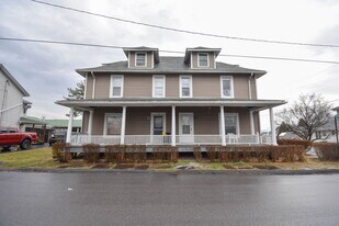 3 Fairview St in Beech Creek, PA - Building Photo