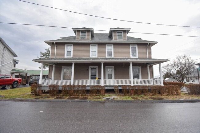 property at 3 Fairview St