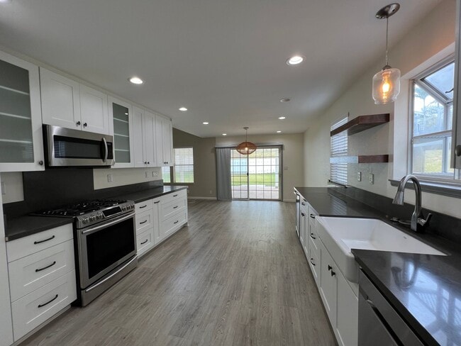 98-1830A Ka?ahumanu St in Pearl City, HI - Building Photo - Building Photo
