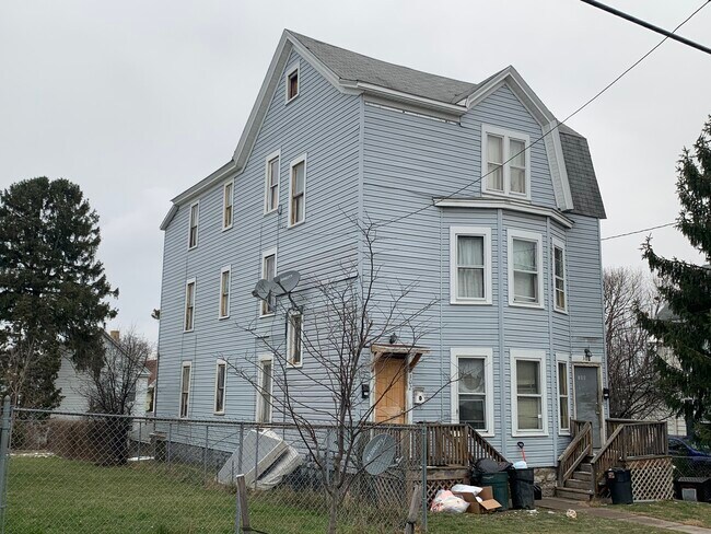 351 Elm St in Syracuse, NY - Building Photo - Building Photo