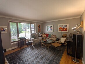 1576 Maxime St in Ottawa, ON - Building Photo - Building Photo