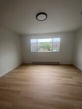 1247 Commonwealth Ave in Boston, MA - Building Photo - Building Photo