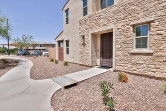 756 E Zion Dr in Gilbert, AZ - Building Photo - Building Photo