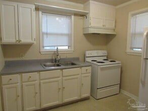 5502 Lynwood Rd in Pensacola, FL - Building Photo - Building Photo