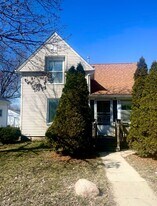310 Conger St in Waterloo, IA - Building Photo