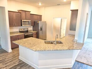 5237 NW Reba Cir in Port St. Lucie, FL - Building Photo - Building Photo