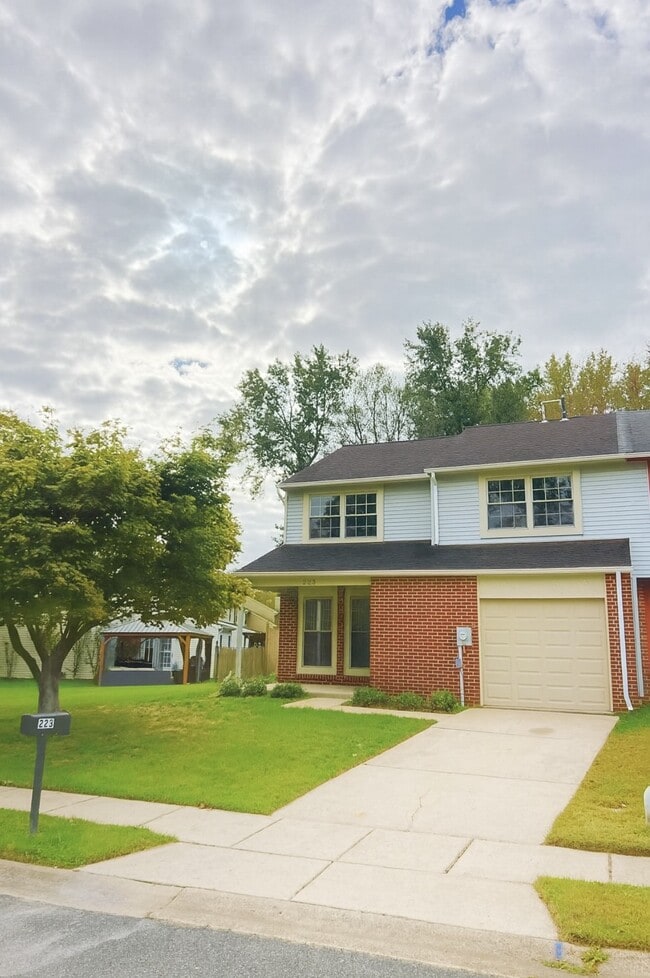 property at 223 Foxwood Ln