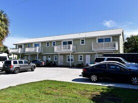 1807 St Lucie Ct in Fort Pierce, FL - Building Photo