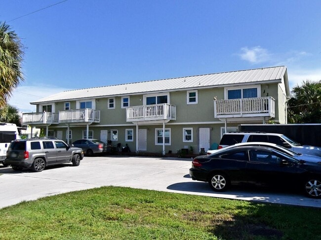 property at 1807 St Lucie Ct