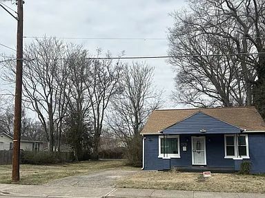 property at 2412 Alameda St