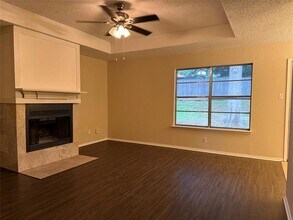 5802 Willow Branch Dr in Arlington, TX - Building Photo - Building Photo