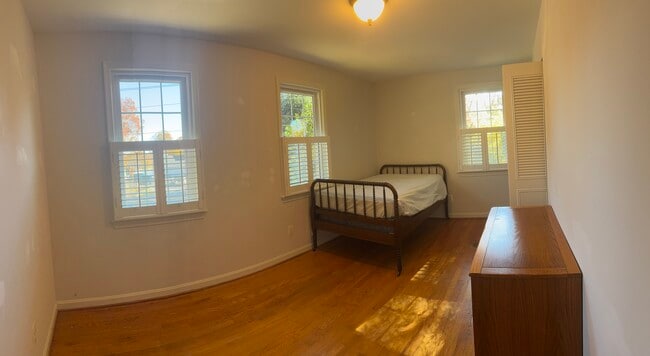 5120 Sideburn Rd in Fairfax, VA - Building Photo - Building Photo