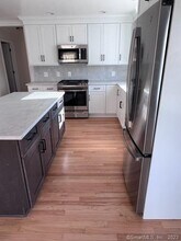 274 Valley Rd in Greenwich, CT - Building Photo - Building Photo