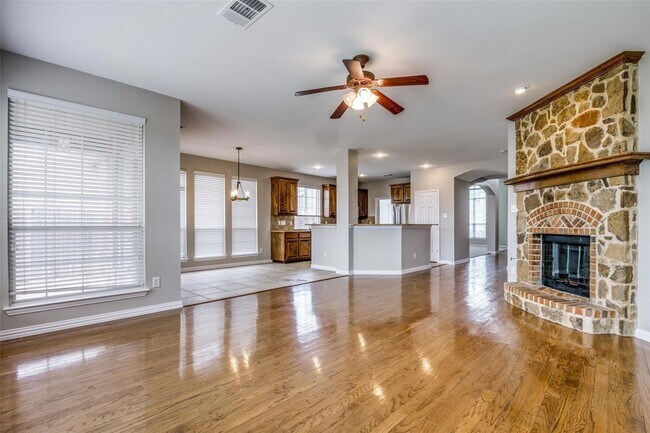 130 Cassandra Dr, Unit 01-215 in Forney, TX - Building Photo - Building Photo