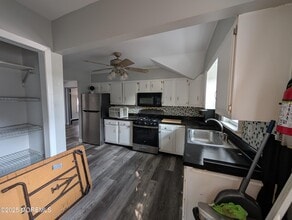 164 Port Monmouth Rd in Keansburg, NJ - Building Photo - Building Photo