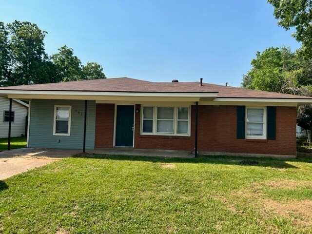 4613 Givens St in Bossier City, LA - Building Photo
