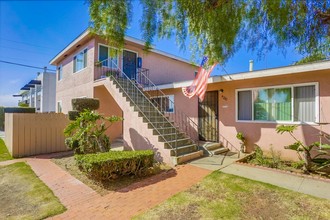 4278 Olney St in San Diego, CA - Foto de edificio - Building Photo