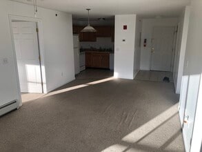 303 Lime Kiln Rd in South Burlington, VT - Building Photo - Building Photo