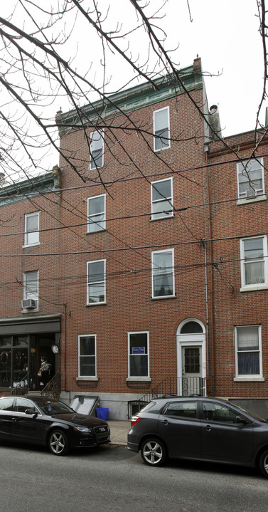 618 S 9th St in Philadelphia, PA - Building Photo