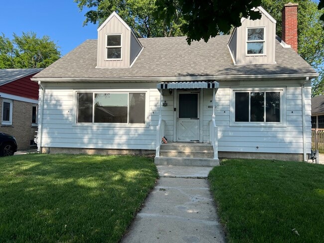 property at 9243 Lynwood Dr