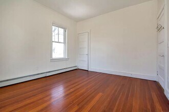 19 Arnold St in Providence, RI - Building Photo - Building Photo