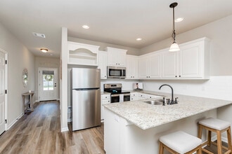 2800 S Roth Ave in Gonzales, LA - Foto de edificio - Building Photo