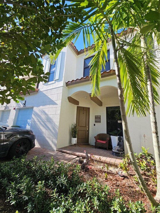 20919 NW 1st Dr in Pembroke Pines, FL - Building Photo