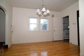 2426 Kendall Avenue in Madison, WI - Building Photo - Building Photo