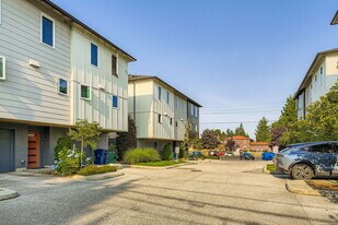 1815 SW 96th Ln in Seattle, WA - Building Photo