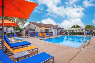 Cassia Apartments in Santa Maria, CA - Building Photo