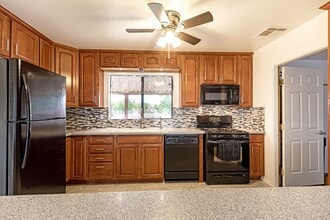 Beautiful Updated Home! in Alamogordo, NM - Building Photo - Building Photo