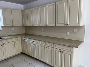 181 NW 47th Ave-Unit -2 in Miami, FL - Building Photo - Building Photo