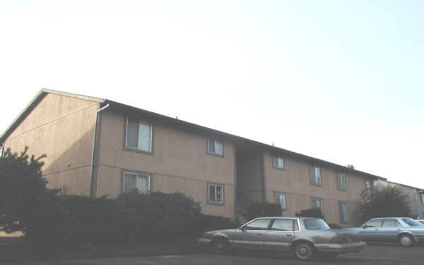 12200 SW Calico Ct in Beaverton, OR - Building Photo - Building Photo