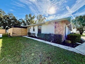23331 Club Villas Dr in Land O Lakes, FL - Building Photo - Building Photo