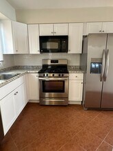 95 Greenport St in Staten Island, NY - Building Photo - Building Photo