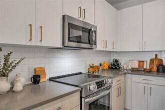 300 Prominence Point Pkwy in Canton, GA - Building Photo - Building Photo